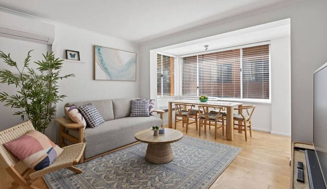 Dee Why Beachside 2BR with AC | 3min Walk to Beach