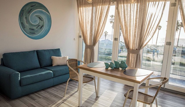 Deluxe Mistral Apartment - Sea View