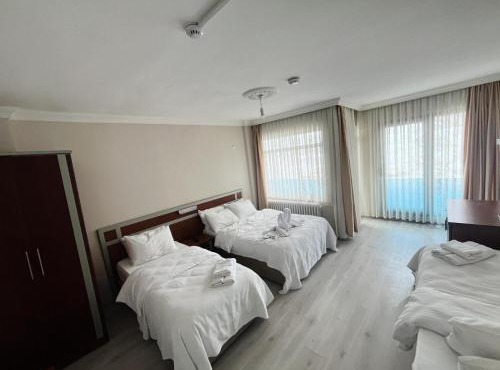 Dolphins Otel