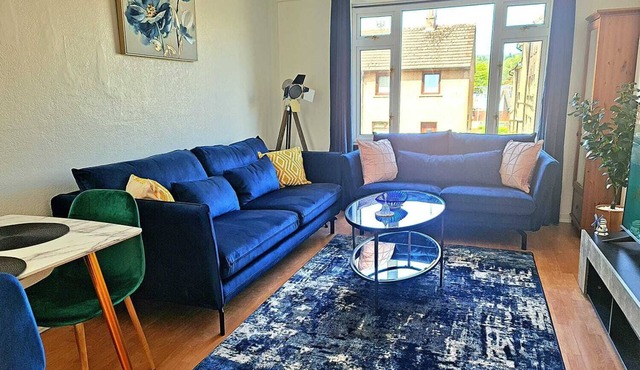 Dundee City Apartment with 3 Bedrooms