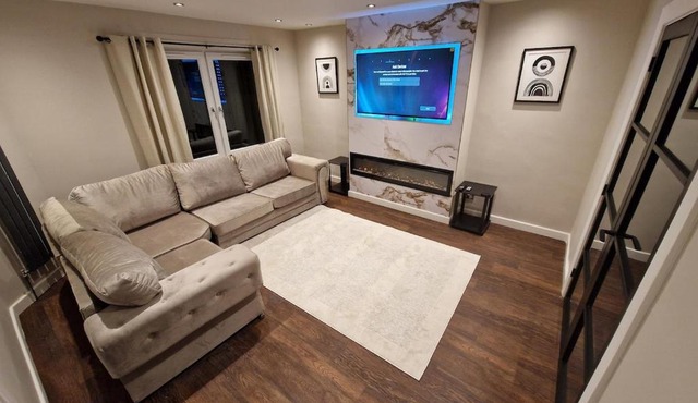 Edinburgh West 5 Bedroom Home