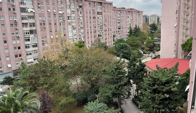 Elite & Peaceful Neighborhood in İstanbul Center!! Metro/ Metrobus / Bus 2 min!!