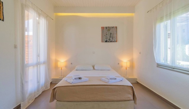 Elounda Beachfront Nest, Stunning Escape in Crete