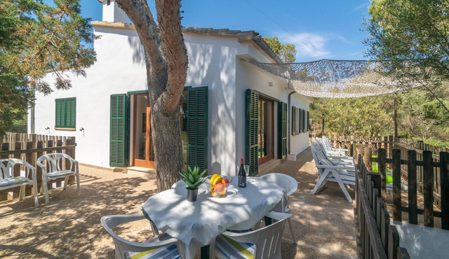 ES JAÇ - Villa with terrace in Cala s'Almonia with free Wi-Fi