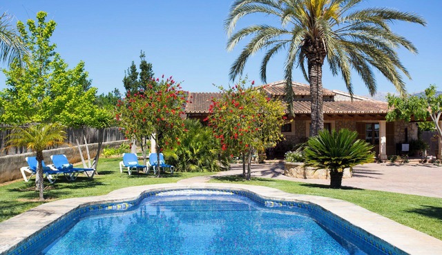 Es Rasquell - Four Bedroom Villa, Sleeps 8