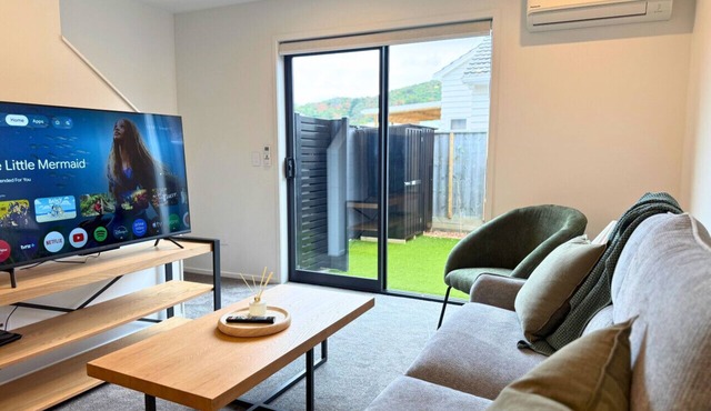 Fairfield Townhouse with Private Courtyard