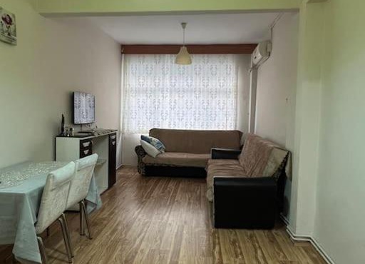 Fatih’in merkezinde 2+1 konforlu yüksek giriş daire