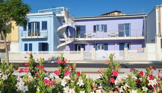 Fronte mare Alba chiara - piano terra dx