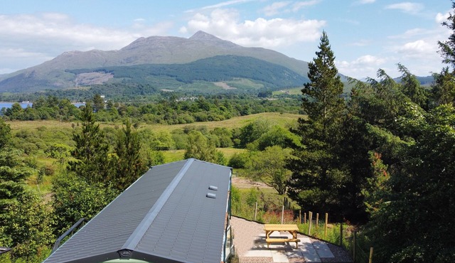Glen View - mobile home with spectacular alpine and loch view