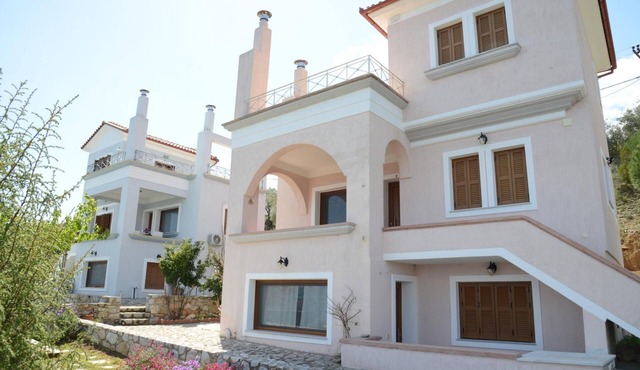 Goddess Hera Apartment
