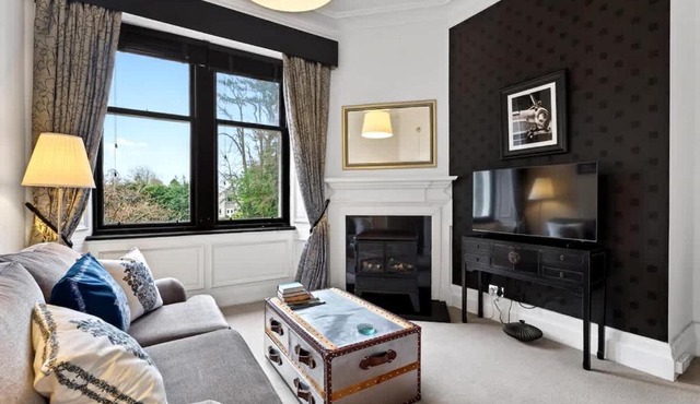 Gorgeous apartment with peaceful private garden