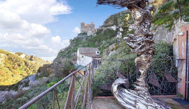 Gorgeous home in Roccalumera with WiFi