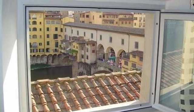 Gorgeous Suite in Front of the Ponte Vecchio
