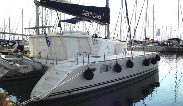 Grecia Central Sun-Kissed Sailing Adventure
