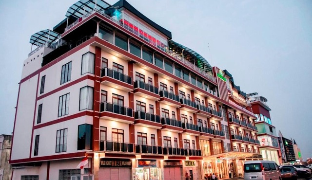 Green Rose Hotel
