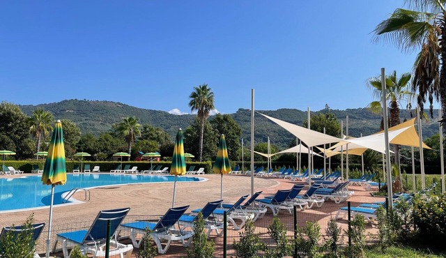Ground floor apartment close to beach exit and with swimming pool close by.