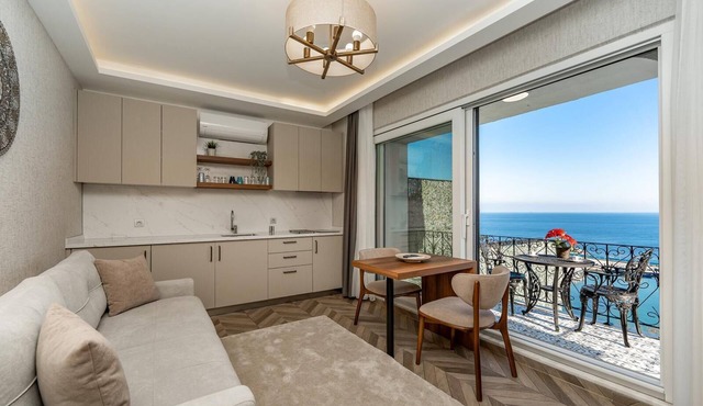 Harbor View Coastal Stay Near Istanbul Airport