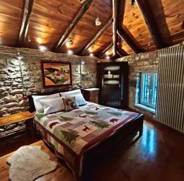 HerbStone Lodges