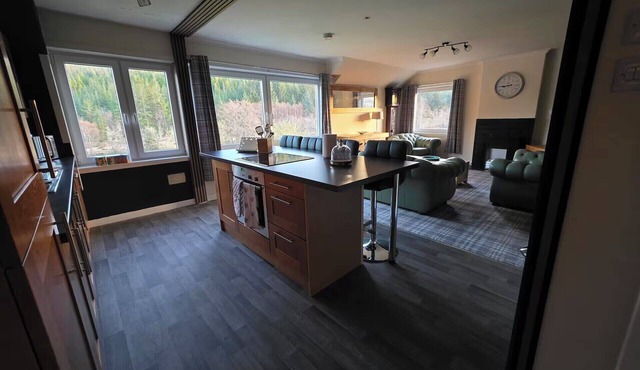 Highlands - River View - Apt - Sleeps 4 - Garden