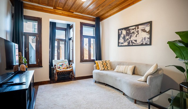 Historic Lütfi Pasha House in Balat 2BR