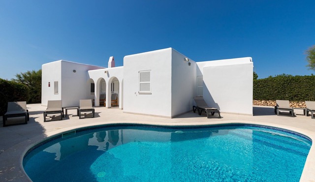 Holiday Home "Ca Sa Mola" with Terrace and Pool