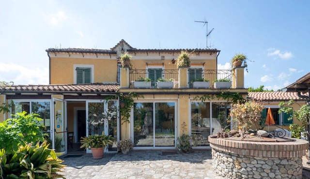 Holiday Home in Stilo with Pool & Views