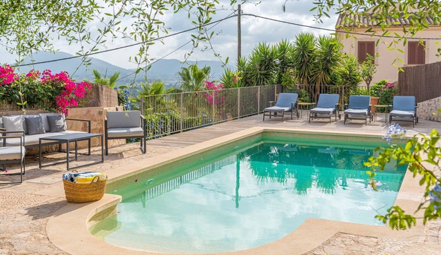 Holiday Home 'Numero Uno' with Sea View, Wi-Fi and Air Conditioning