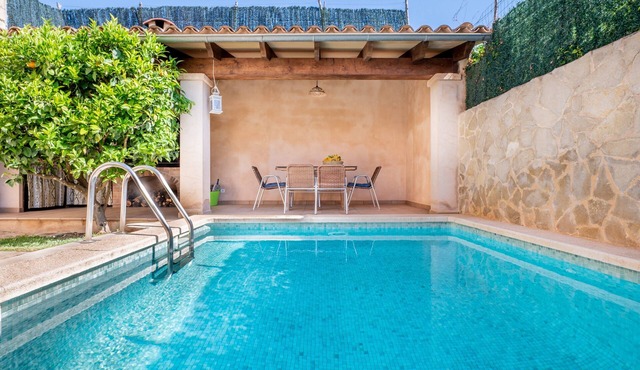 Holiday Home 'Villa Caldentey' with Pool & Wi-Fi