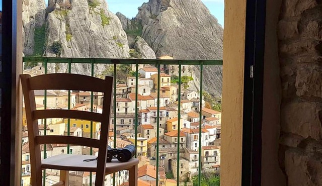 Homerez - Nice studio for 2 ppl. with balcony at Castelmezzano