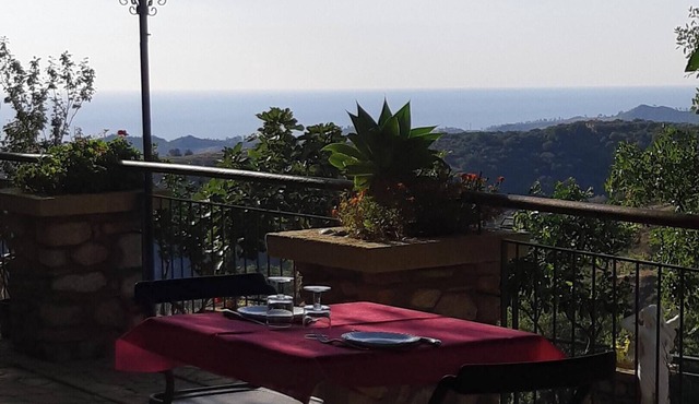 Homerez - Studio with sea view in Badolato