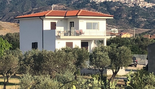 ISCA MARINA CALABRIA OCEAN FRONT LUXURY VILLA