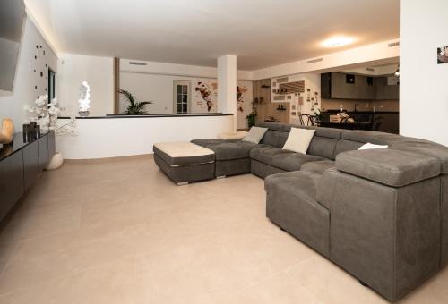 Jonio Apartment