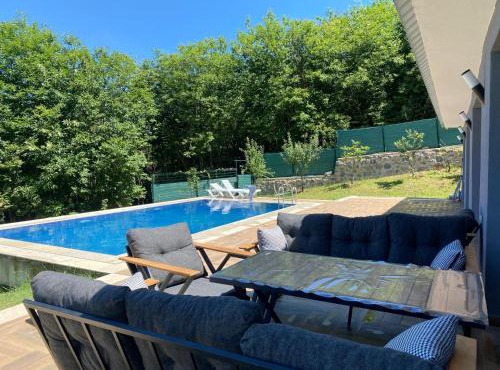 Kocaeli'nde Körfez Manzaralı Doğayla Başbaşa Tatil