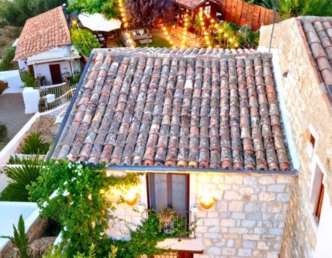 LA DIMORA DI PIETRA - Madonie Suite & Garden - Luxury Exclusive Villa with Heated Outdoor SPA & Private Park
