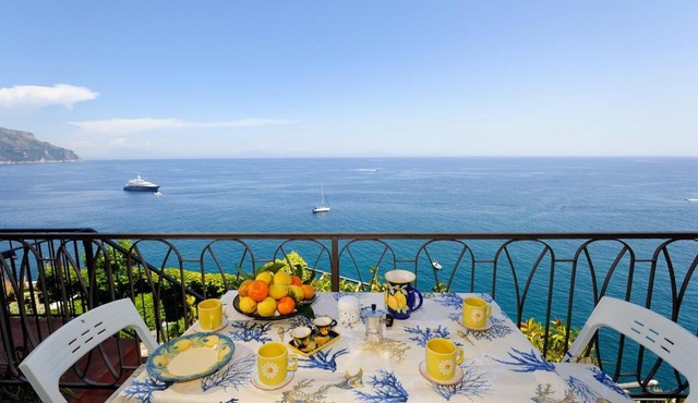 LA TERRAZZA SUL MARE