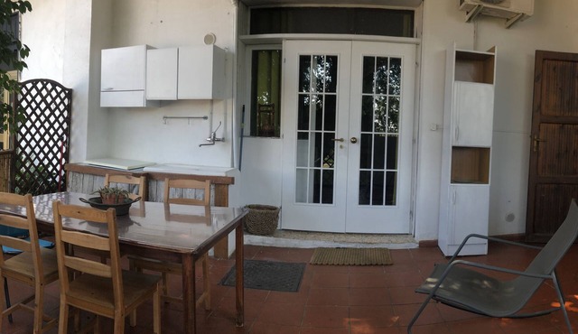 Large studio apartment surrounded by greenery 10 minutes from the sea and 1 hour from Matera