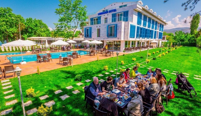 Limnades Hotel