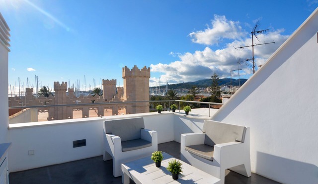 Lonja Suites Apartments