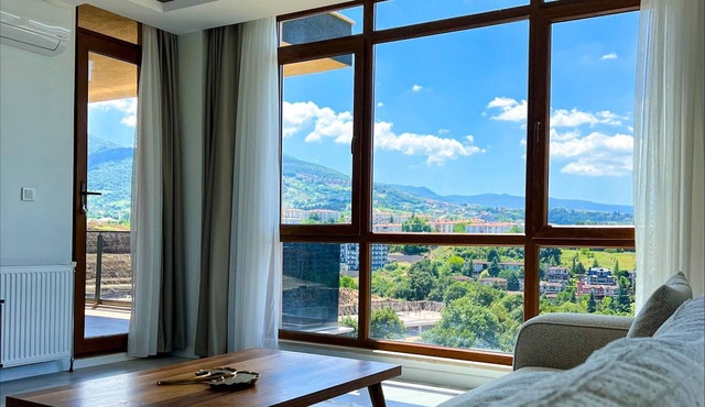 Lovely View 3 Bed Apartment - Close Sahil Izmit