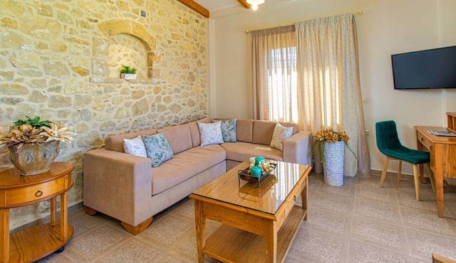 Luxury villa Liakos with pool & stunning sea views