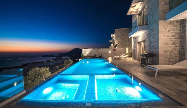 Luxury Villa Alkinoos, private pool, Sea view, BBQ