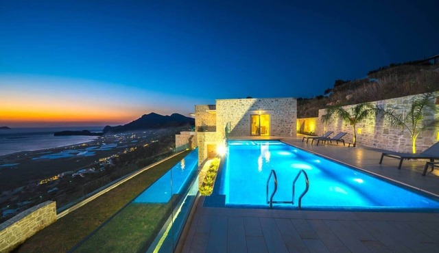Luxury Villa Ariti, private pool, Sea view, BBQ