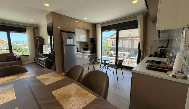 Luxurious 3-bedroom Izmit Apartment with Mountain View