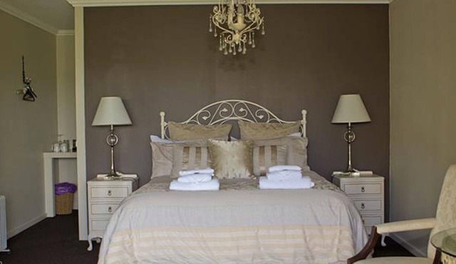 Luxury Getaway Surrounded by Natural Beauty near Waikato River in New Zealand