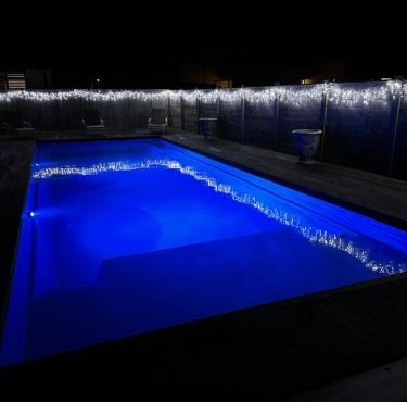 Luxury Poolside Studio Near Hobbiton