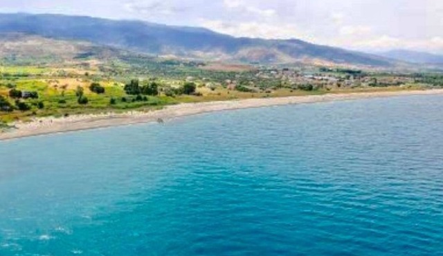 Luxury Seafront Townhouse - 300 meters to the beach
