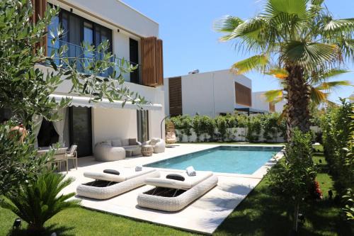 Luxury Villa LEVEL