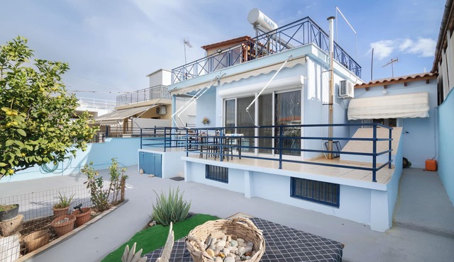 Maria's Beach Escape Salamina