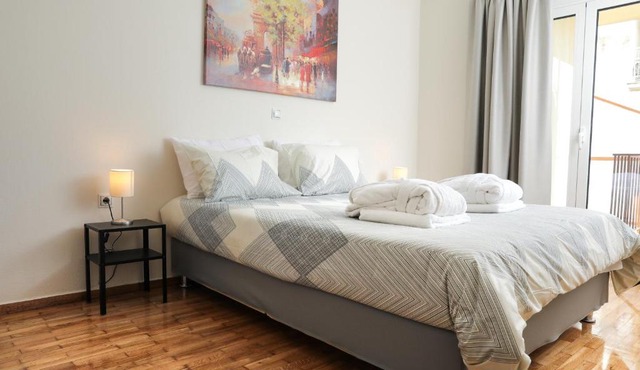 Metro Fix Cosy Apartment