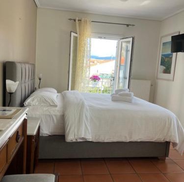 Mira Mare Hotel, Galaxidi